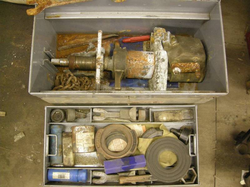 lot 115 image: Mueller Drilling and Tapping Machine