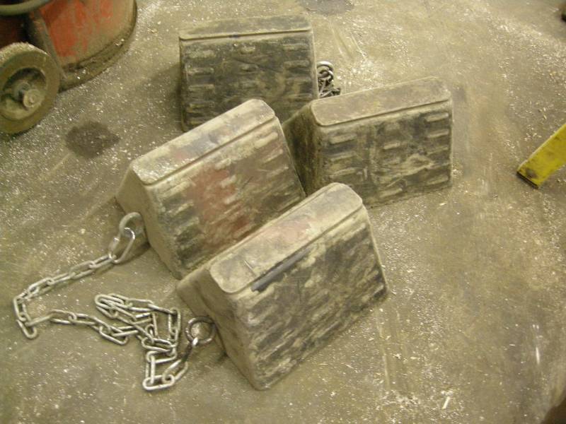 lot 143 image: Wheel Chocks