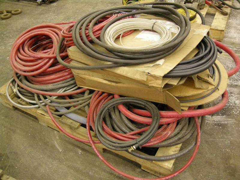 lot 148 image: Pallet of Hose