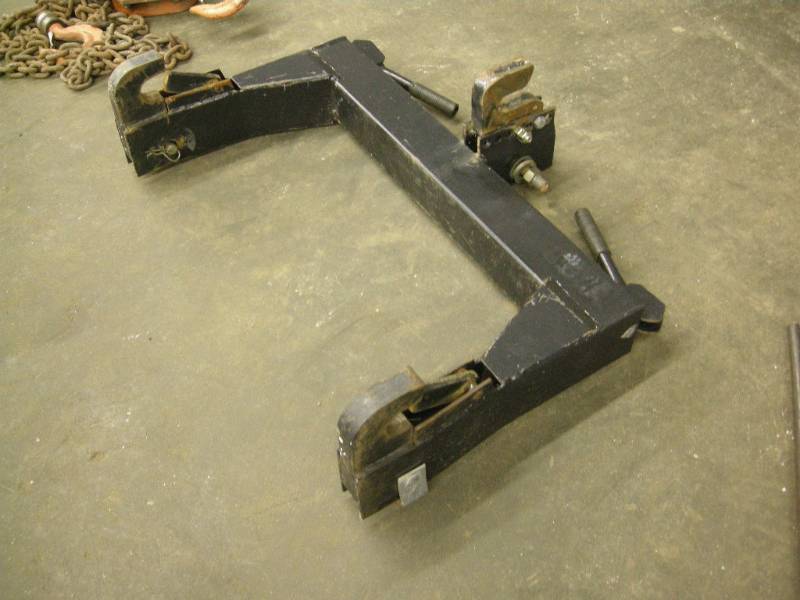 lot 152 image: 3 Pt Quick Hitch