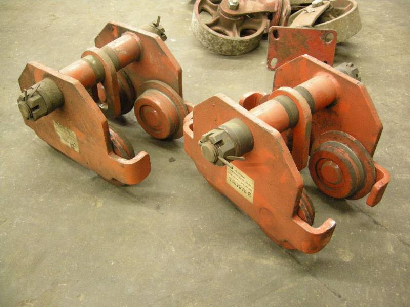 lot 154 image: Two 3 Ton Plain Trolleys