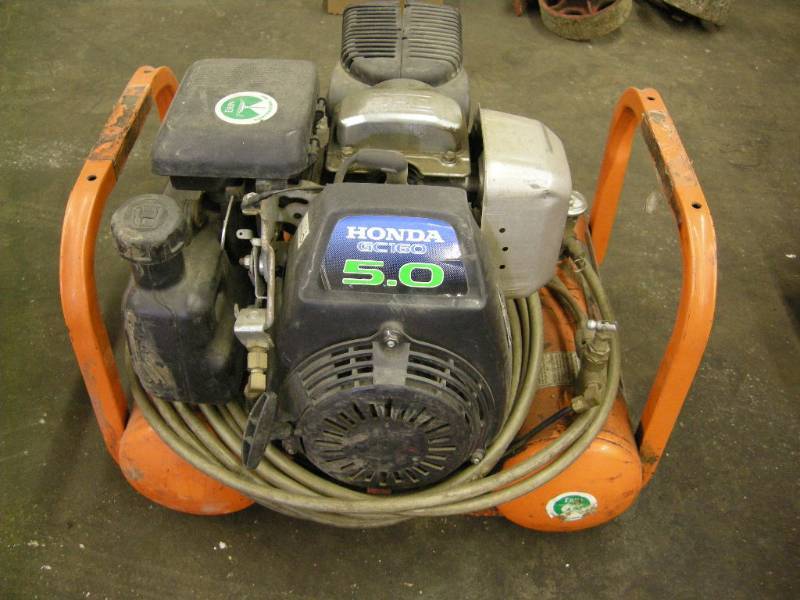 lot 161 image: Coleman Powermate Compressor