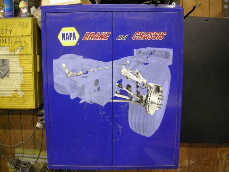 lot 176 image: NAPA Tool Cabinet
