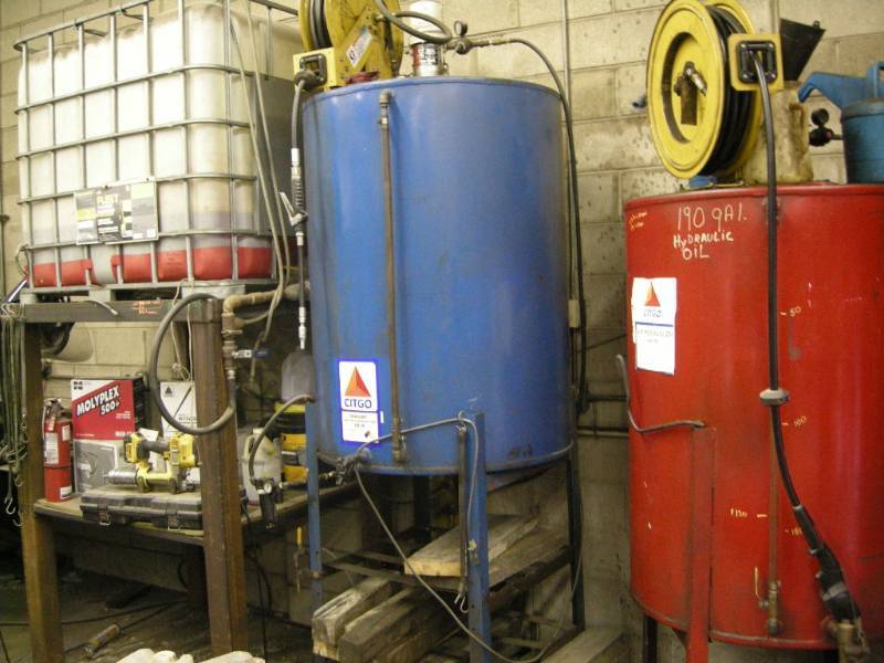 lot 13 image: Citgo Heavy Duty Transmission Fluid Drum Pump Station