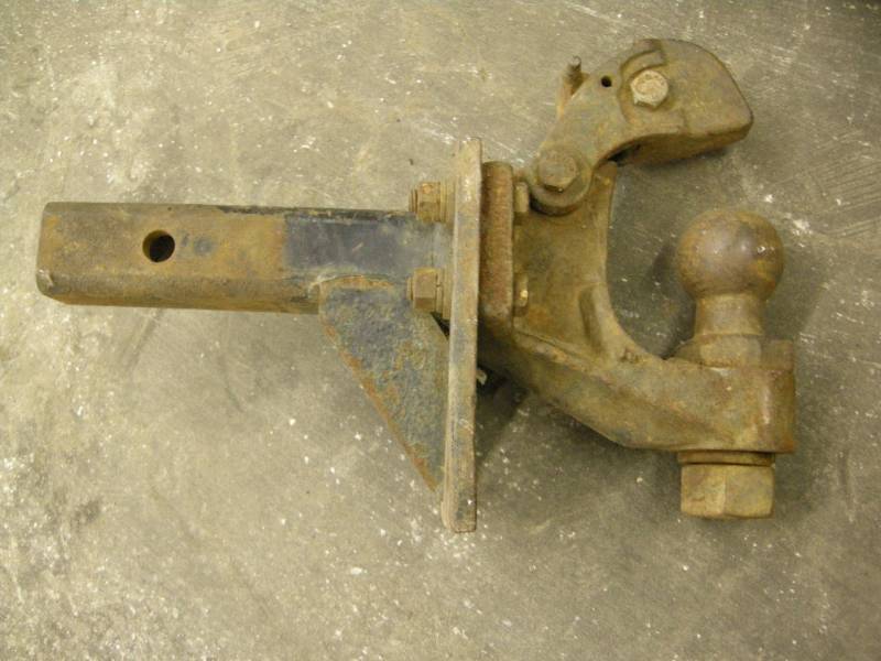 lot 179 image: Ball-Pintal Hitch