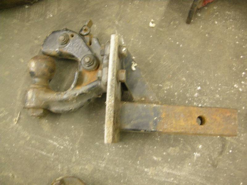lot 180 image: Ball-Pintal Hitch