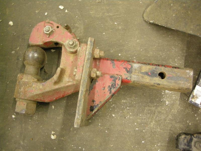 lot 181 image: Ball-Pintal Hitch