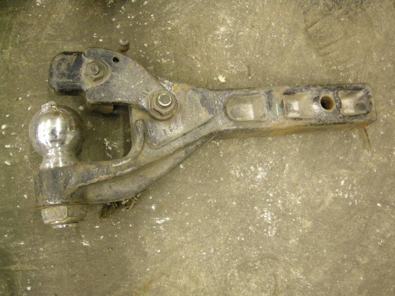 lot 182 image: Ball-Pintal Hitch