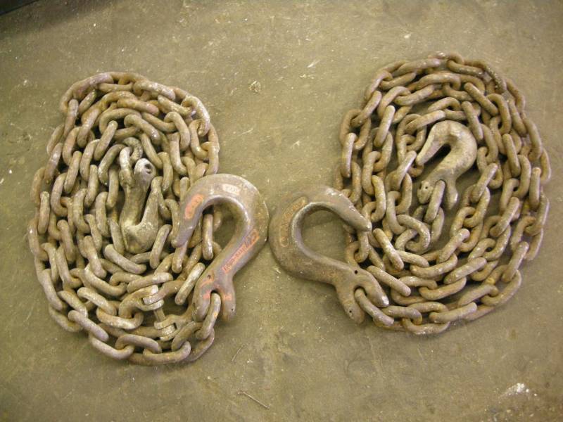 lot 193 image: Pair Heavy Duty CM Chains
