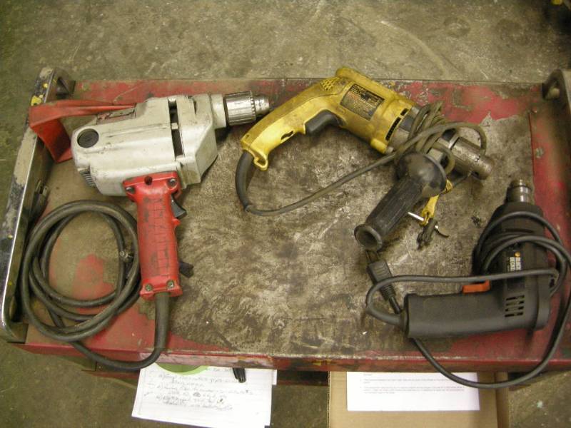 lot 203 image: Milwaukee, DeWalt, BD Drills