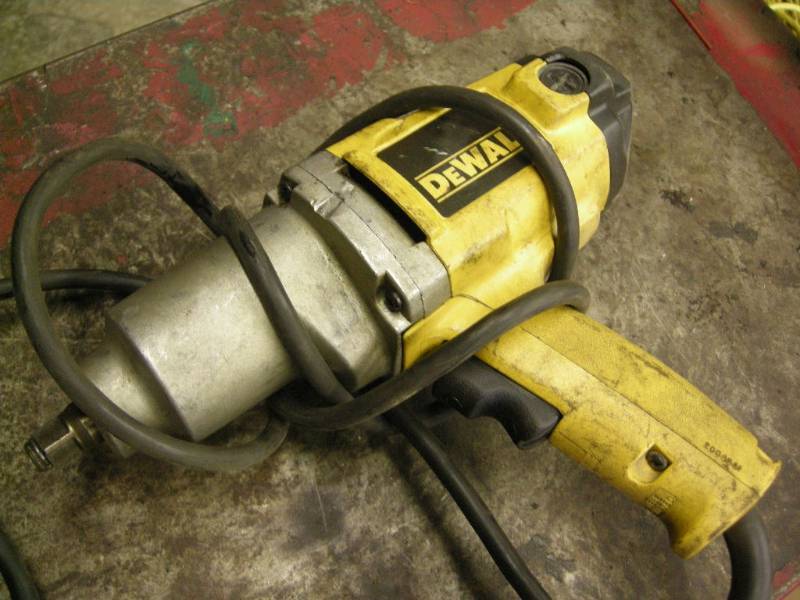 lot 208 image: DeWalt 12in. Electric Impact Wrench