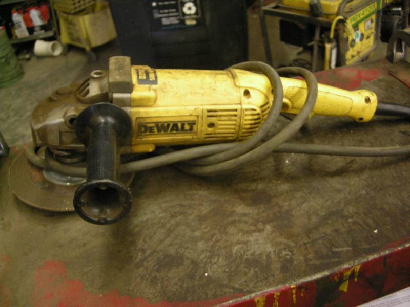 lot 209 image: DeWalt 7in9in Angle Grinder