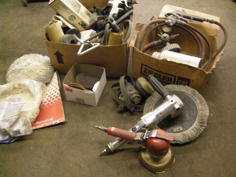 lot 211 image: Body Tools and Accessories