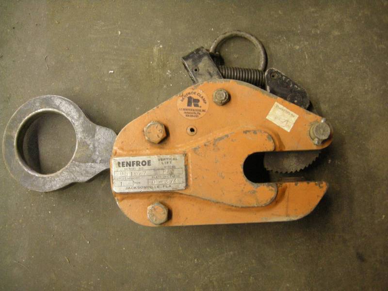 lot 215 image: Renfroe Vertical Lift Clamp