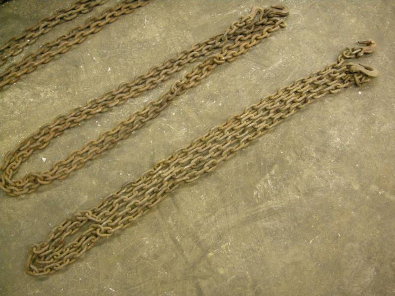 lot 279 image: 2 Transport Chains