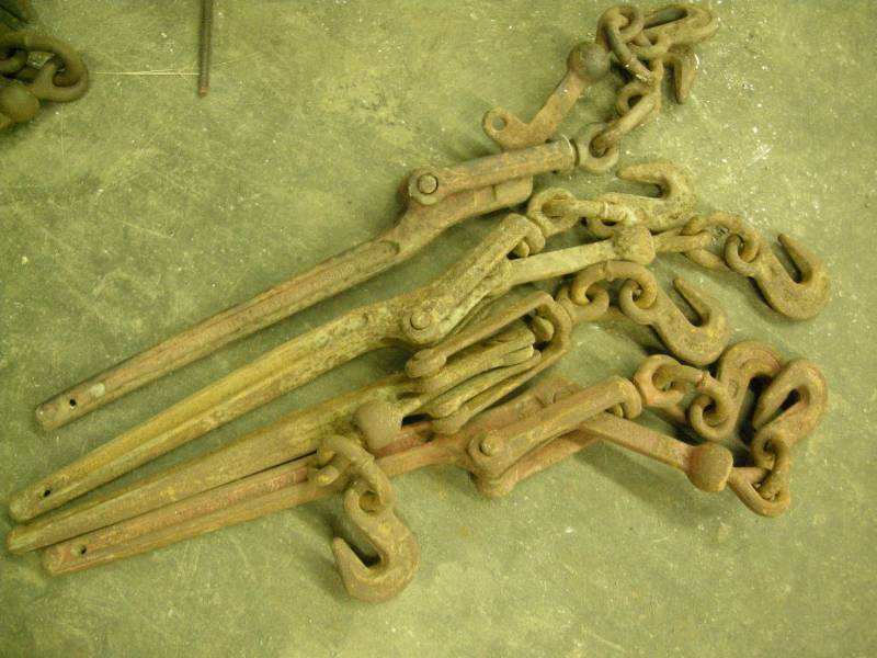 lot 292 image: 4 Load Binders