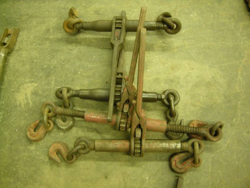 lot 296 image: 4 Ratcheting Load Binders