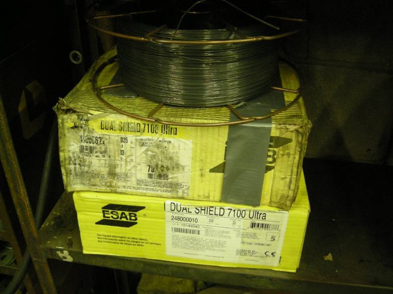 lot 315 image: ESAB Dual Shield 7100 Ultra Welding Wire