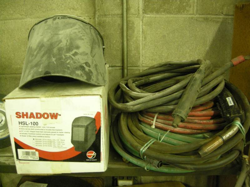 lot 319 image: Welding Leads, Hose, Shields