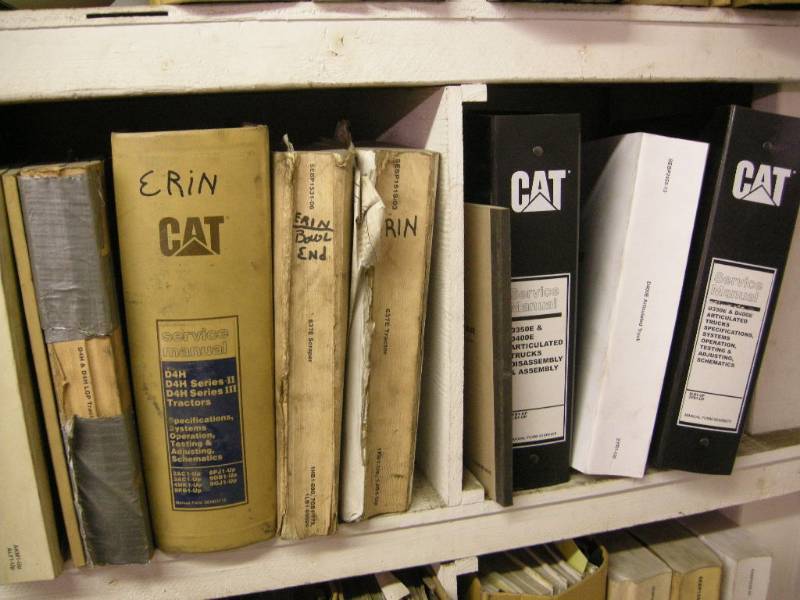 lot 361 image: CAT Heavy Equipment Shop Manuals