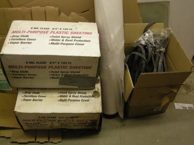 lot 403 image: Plastic Sheathing, Bungee Cords