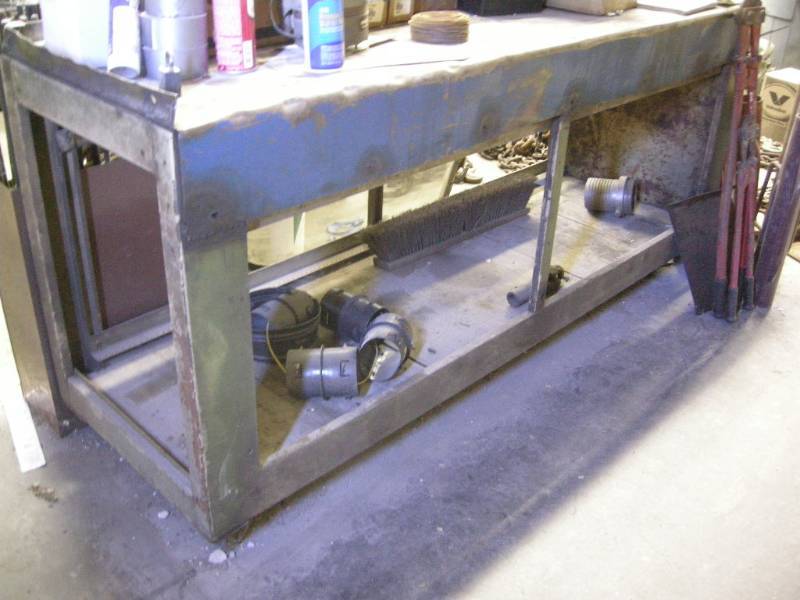 lot 432 image: Metal Shop Work Bench