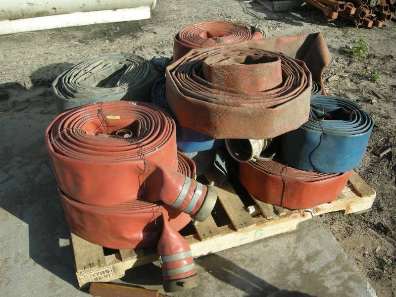 lot 444 image: Pallet Transfer Pump Outlet Hose