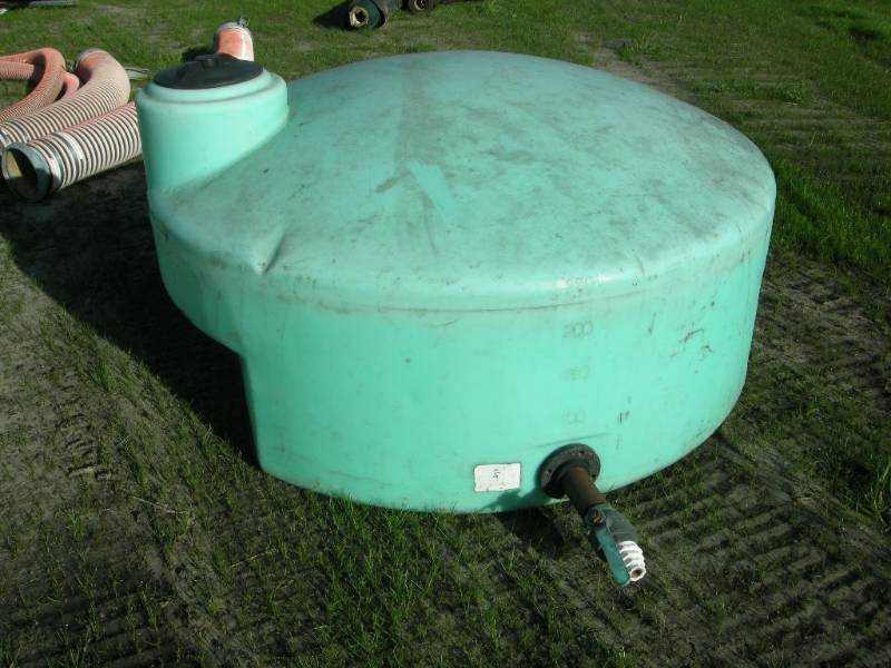 lot 446 image: 325 Gallon Tank