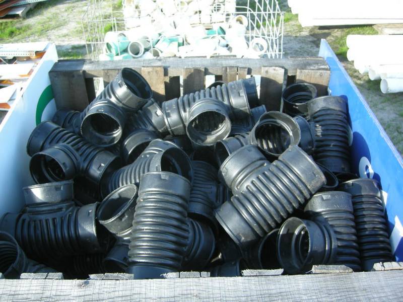 lot 464 image: Pallet Drain Tile Ts