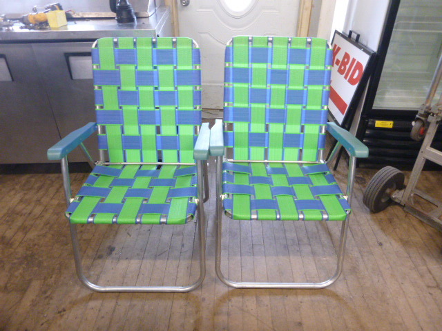 lot 52 image: 2 Lawn Chairs