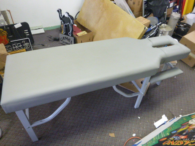 lot 90 image: Arneson Industries Therapy Massage Table
