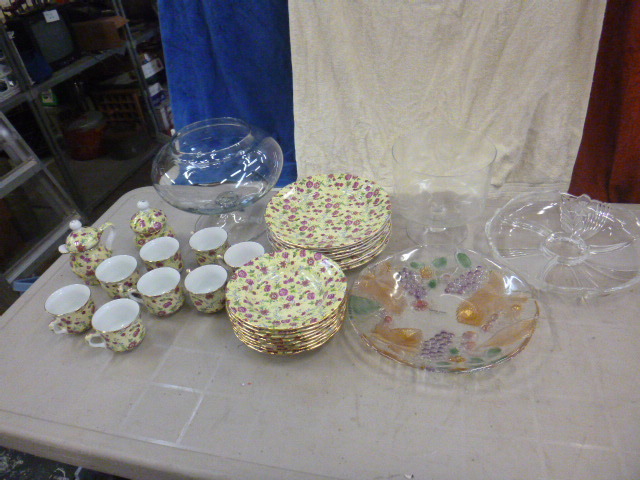 lot 41 image: Charlotte Dinnerware