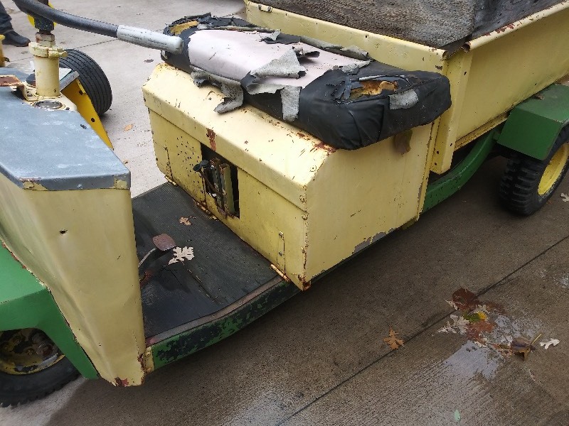 1974 Cushman Golf Cart