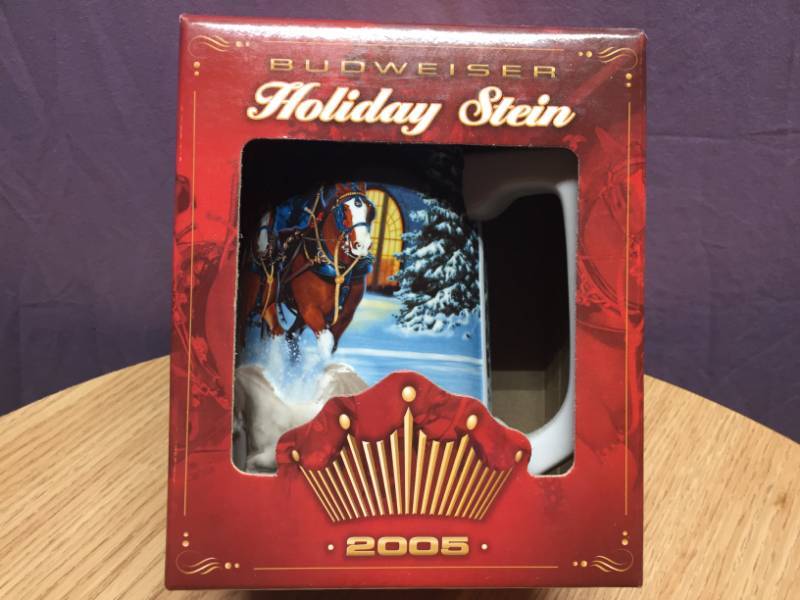 lot 24 image: 2005 Budweiser Holiday Stein
