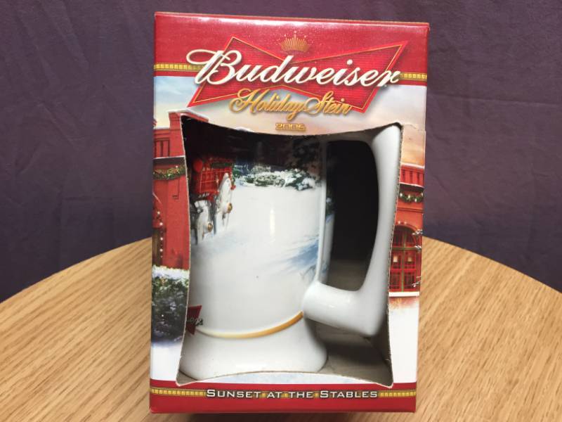 lot 25 image: 2006 Budweiser Holiday Stein