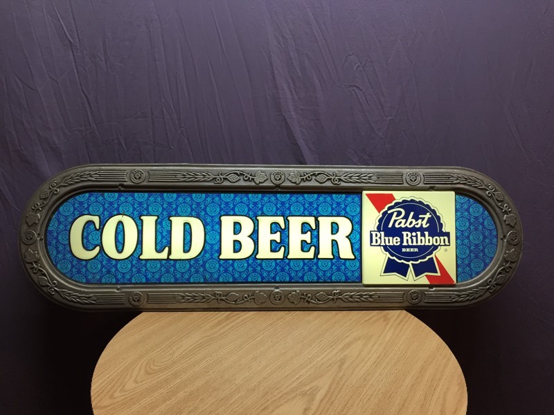 lot 80 image: Pabst Blue Ribbon Light Up Sign