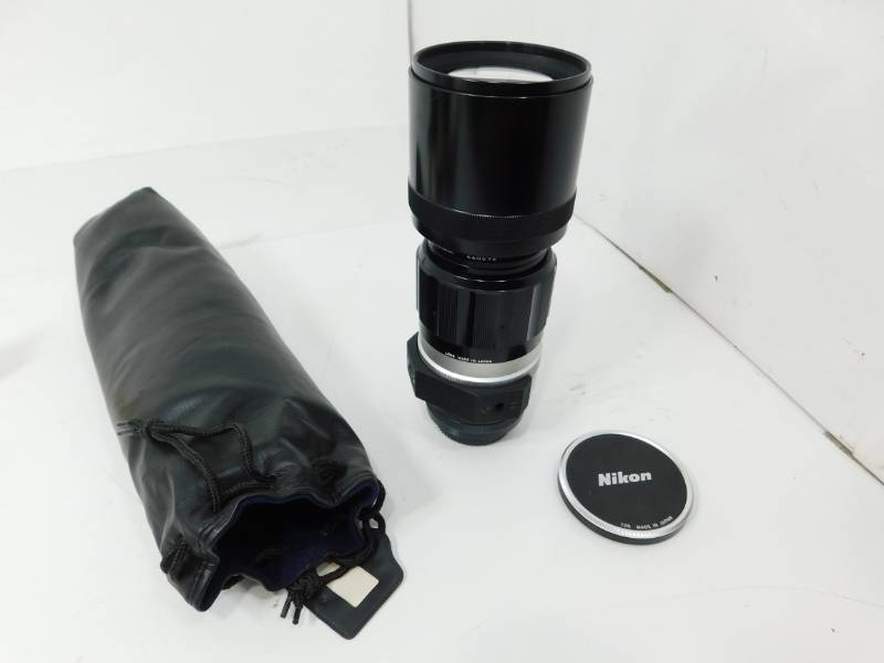 lot 22 image: Nikon (HOVA---72mm SKYLIGHT (1B)  Lens)  (In Carrying Case)