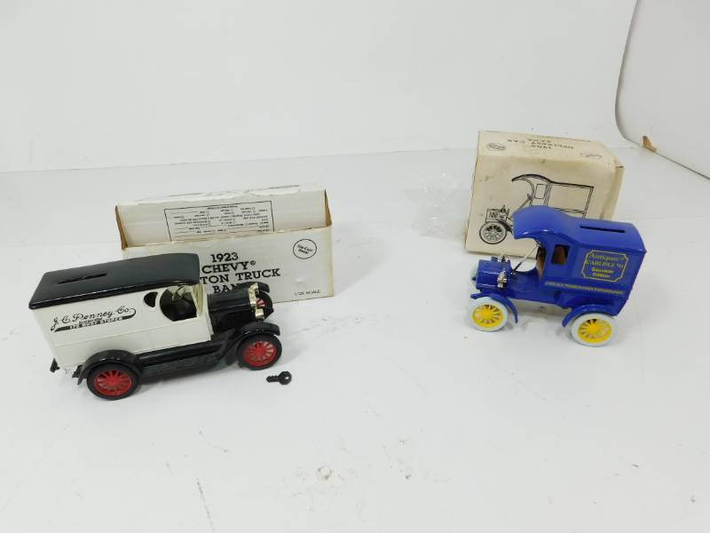 lot 36 image: 1905 Car & 1923 Chevy Truck Banks--125 Scale