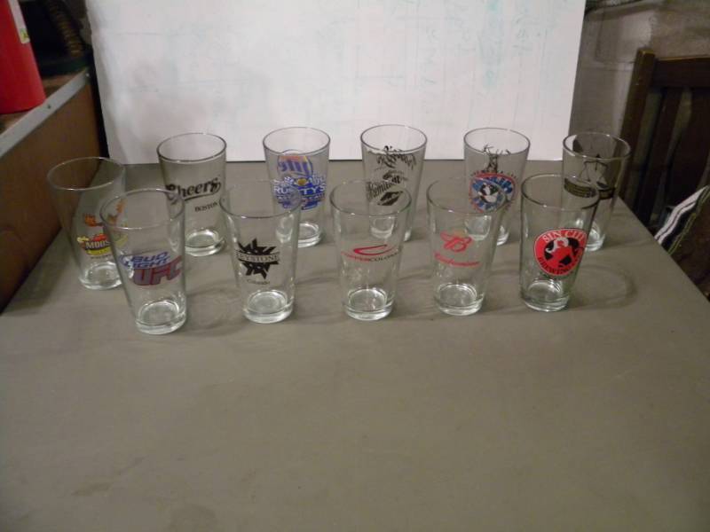 11 Advertising Glasses