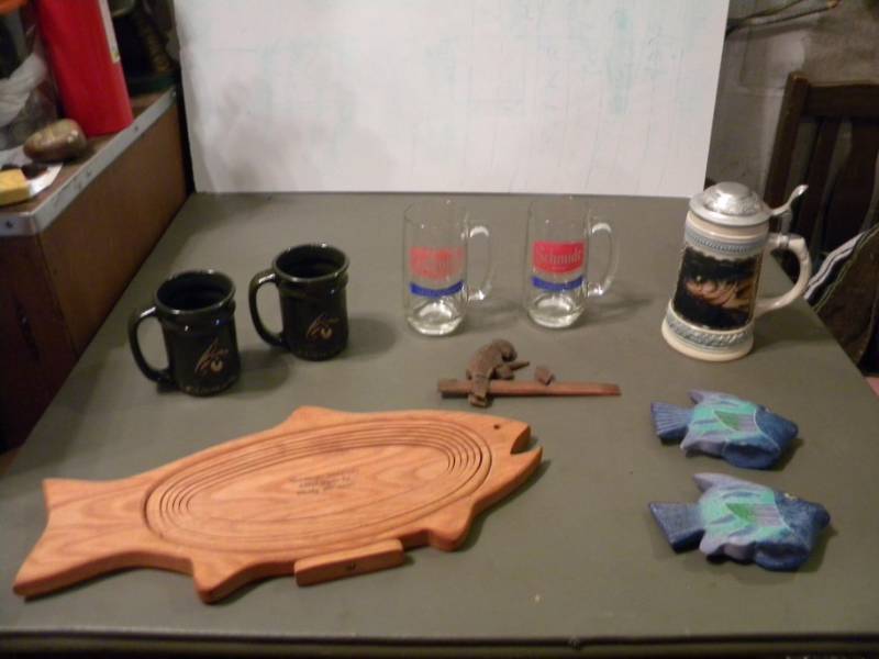 Fishing Decor & Glasses