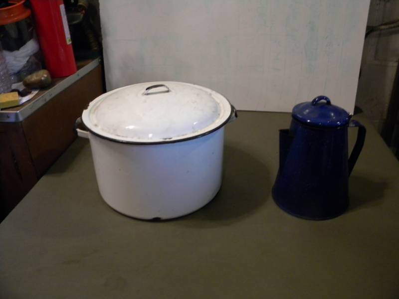 Enamelware Pot & Coffee Pot