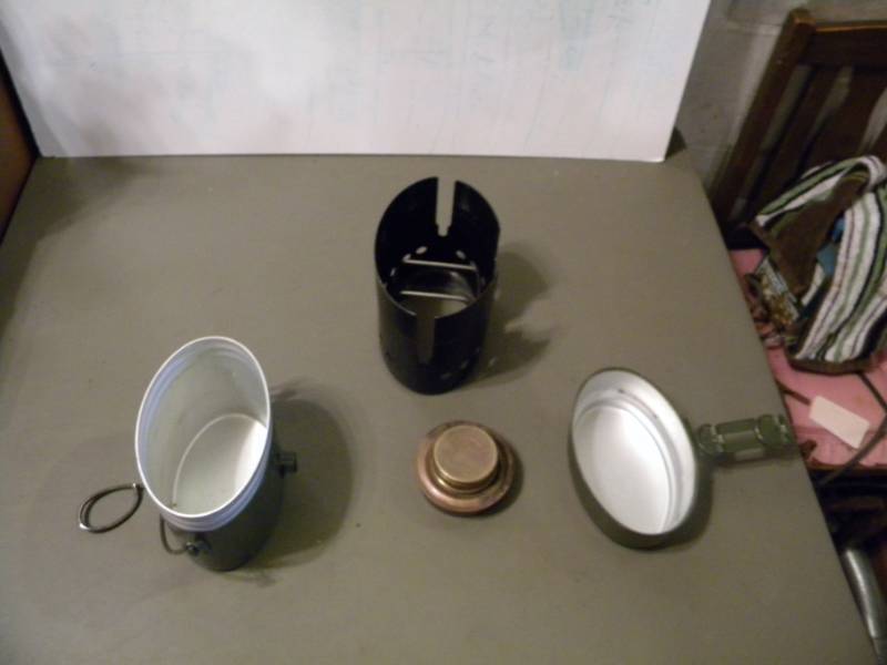 Camping Mess Kit