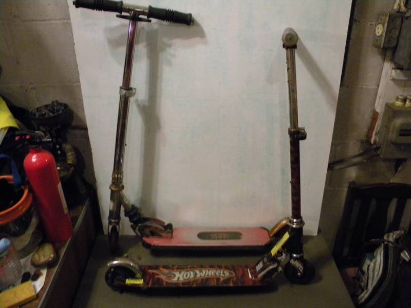 2 Scooters