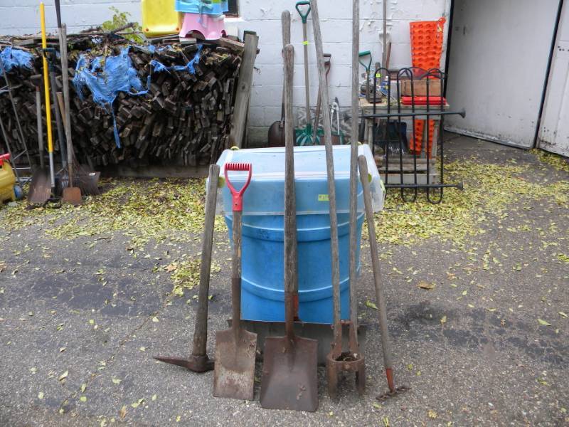 Long Handled Tools