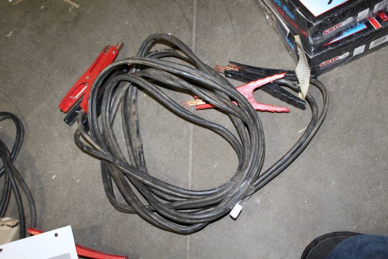lot 19 image: Jumper Cables