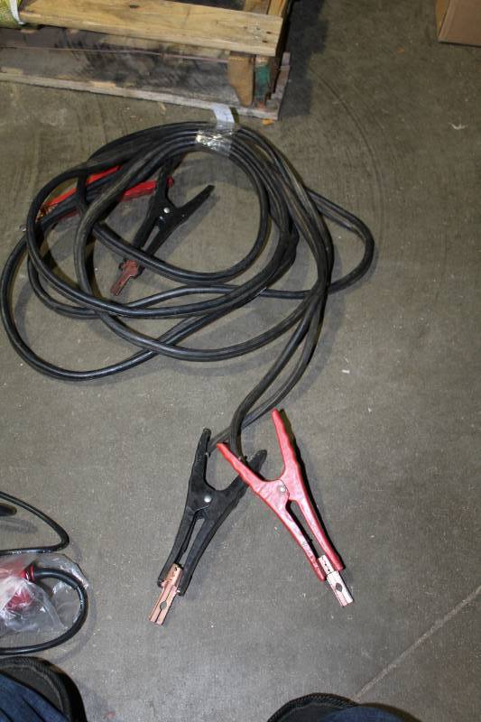 lot 20 image: Jumper Cables