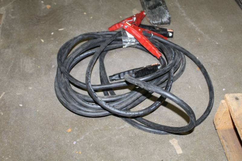 lot 22 image: Jumper Cables