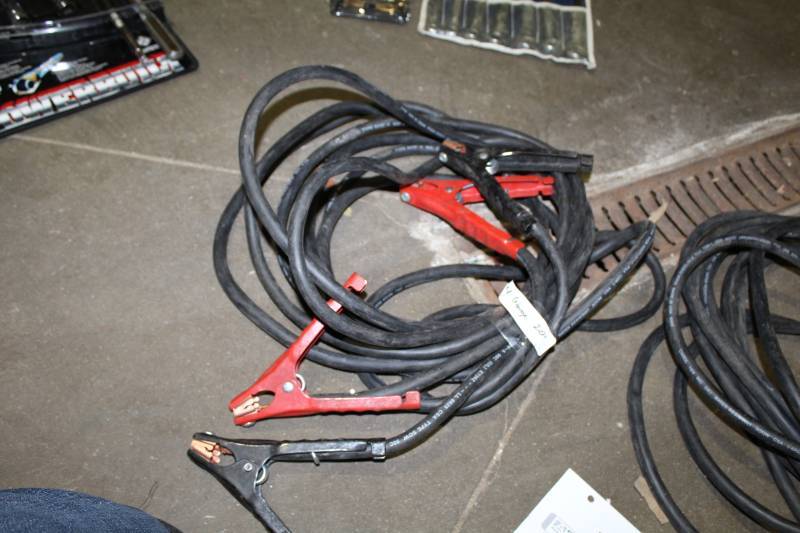 lot 21 image: Jumper Cables