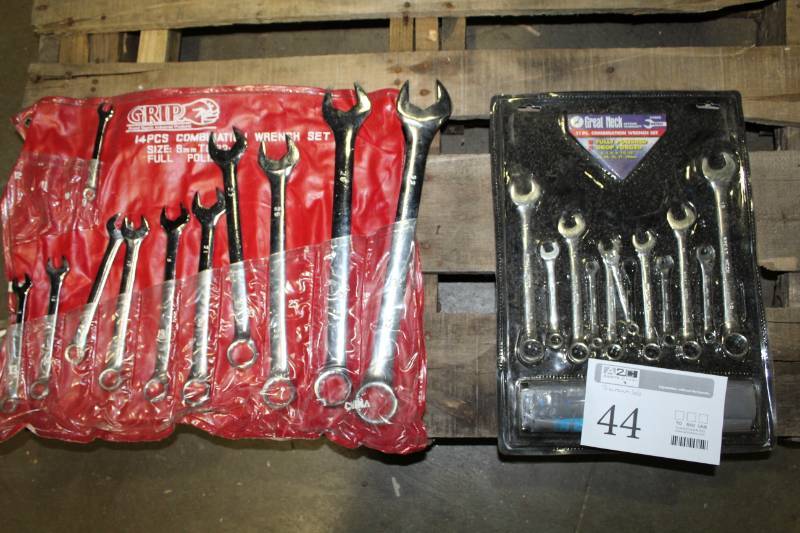 lot 44 image: Great Neck 11-Piece Metric Combination Wrench Set, GRIP 14-Piece Metric Combination Wrench Set