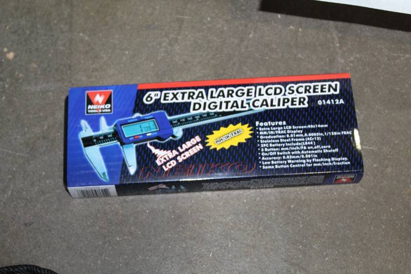 lot 57 image: Neiko 6in. LCD Digital Caliper